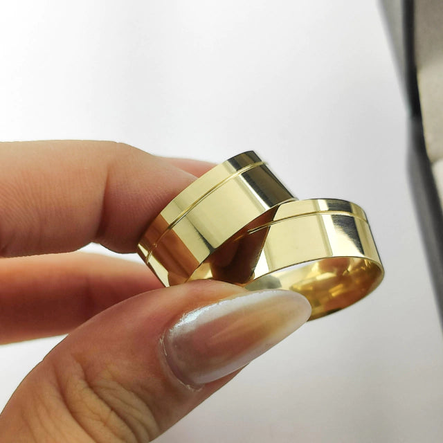 Aliança reta 7 mm em Ouro 18K Magdeburgo